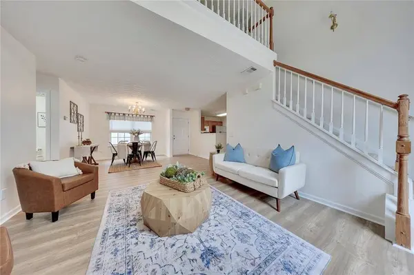 533 W Oaks DR, Woodstock, GA 30188