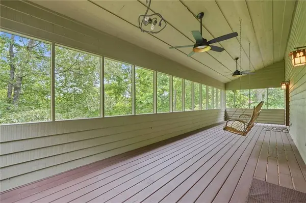 946 Laurel CIR, Blue Ridge, GA 30513