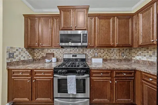 518 Riverview LN, Canton, GA 30114