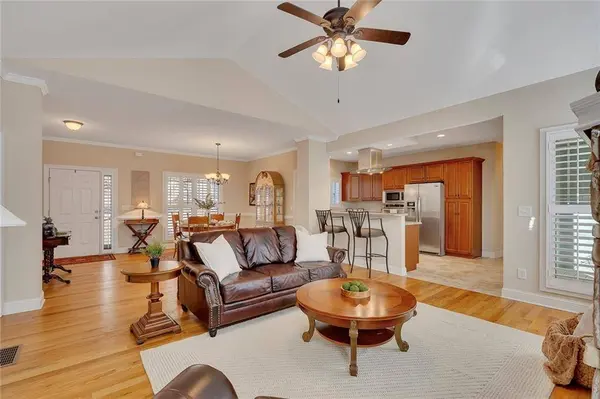 105 Marten CT, Waleska, GA 30183