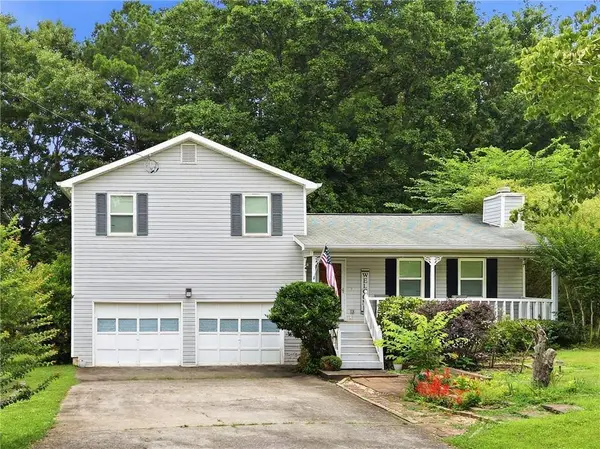 322 Mill LN, Dallas, GA 30157