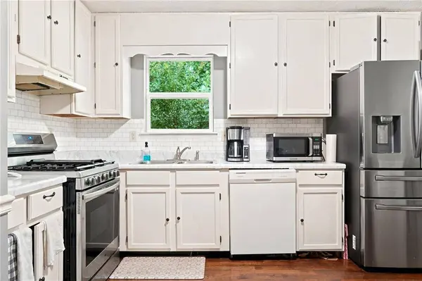 322 Mill LN, Dallas, GA 30157