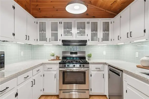 946 Laurel CIR, Blue Ridge, GA 30513