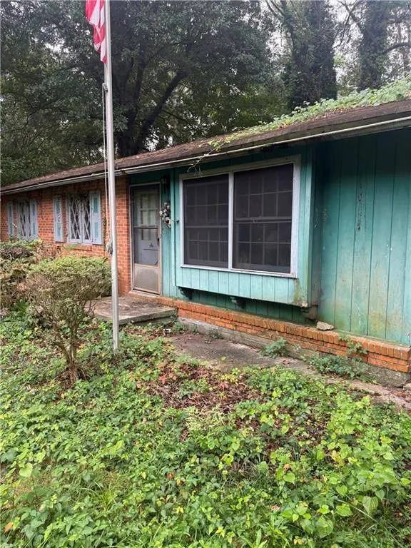 2072 Glenroy DR SE, Smyrna, GA 30080