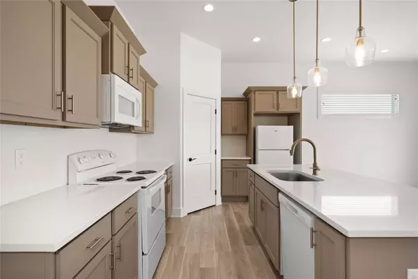 542 Bella Street, West Des Moines, IA 50266