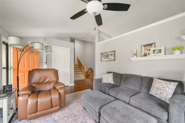 9640 Quail Run, Urbandale, IA 50322