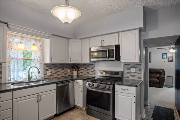 4108 SW 12th Street, Des Moines, IA 50315