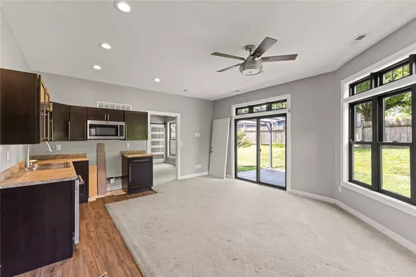 1621 NW 70th Place, Ankeny, IA 50023