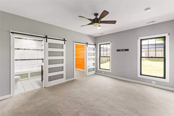 1621 NW 70th Place, Ankeny, IA 50023