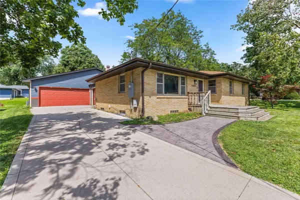 1621 NW 70th Place, Ankeny, IA 50023