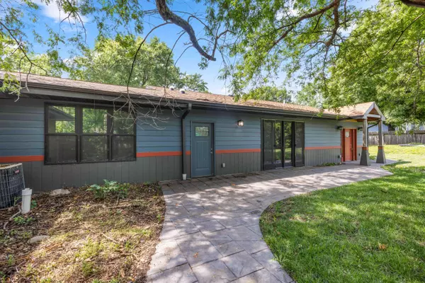 1621 NW 70th PL, Ankeny, IA 50023