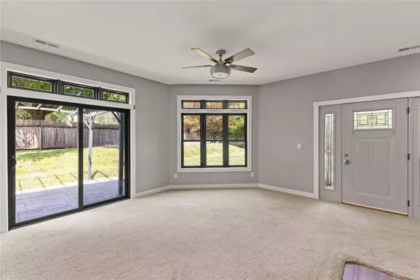 1621 NW 70th Place, Ankeny, IA 50023