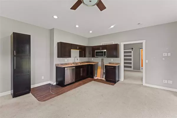 1621 NW 70th Place, Ankeny, IA 50023