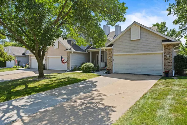 10632 Sharon Circle, Urbandale, IA 50322