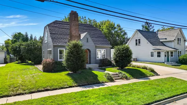 728 E Avenue, Nevada, IA 50201