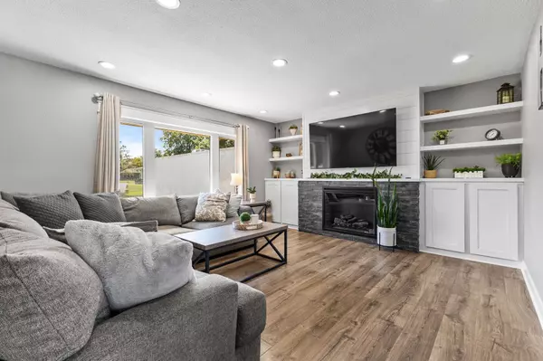 614 SE 10th Street, Ankeny, IA 50021