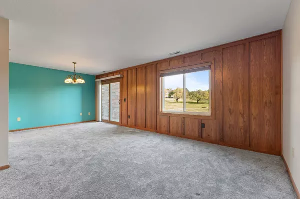 4781 Woodland Avenue #2, West Des Moines, IA 50266