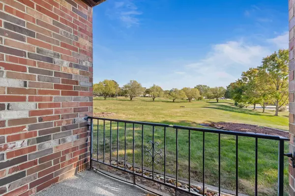 4781 Woodland Avenue #2, West Des Moines, IA 50266