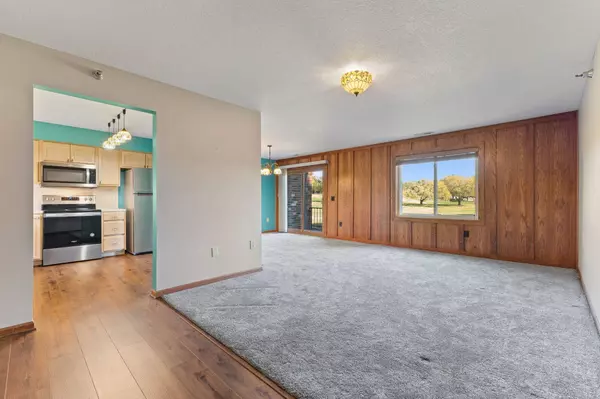 4781 Woodland Avenue #2, West Des Moines, IA 50266