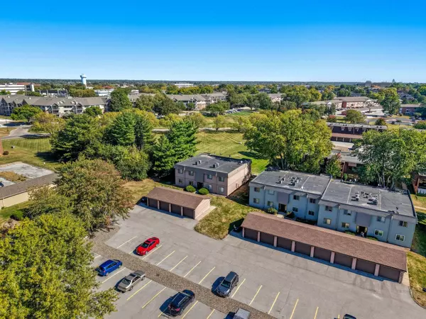 4781 Woodland Avenue #2, West Des Moines, IA 50266