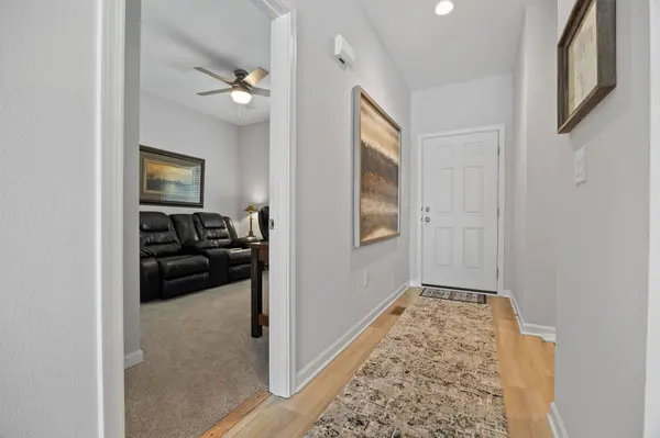 6706 NE 9th Court, Des Moines, IA 50313