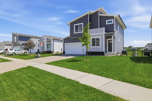 1546 S Redtail AVE, West Des Moines, IA 50265