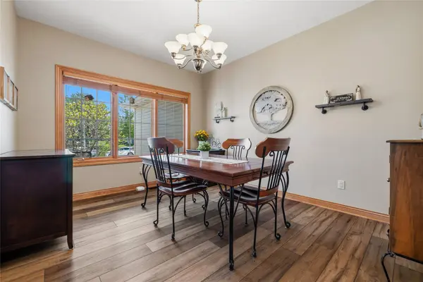 8564 Newbury Court, Johnston, IA 50131