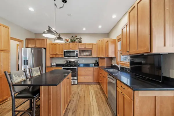 8564 Newbury Court, Johnston, IA 50131