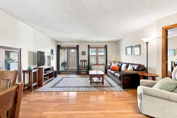 301 SE Delaware AVE #201, Ankeny, IA 50021