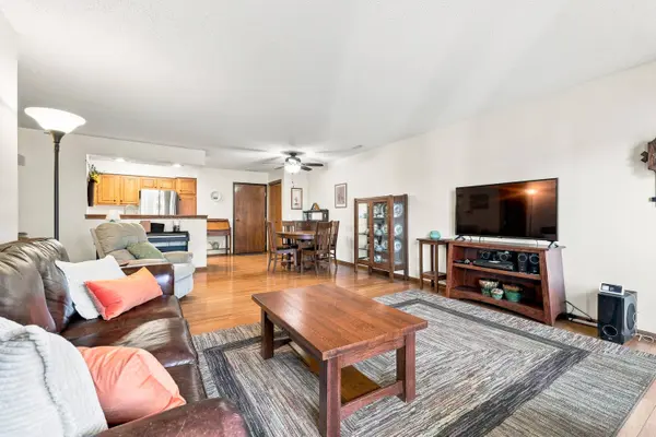 301 SE Delaware AVE #201, Ankeny, IA 50021