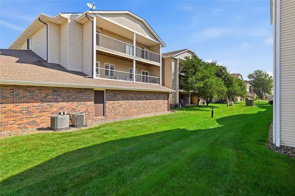 301 SE Delaware Avenue #201, Ankeny, IA 50021