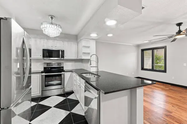 301 SE Delaware AVE #303, Ankeny, IA 50021
