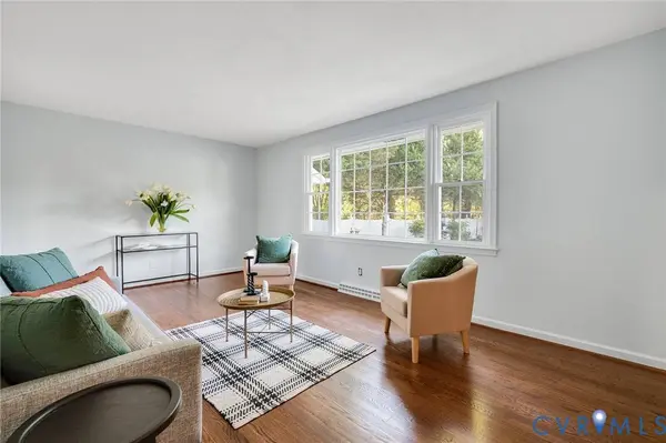 901 Dogwood DR, Colonial Heights, VA 23834