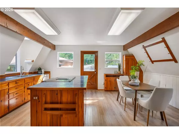 26564 S BURNS RD, Mulino, OR 97042