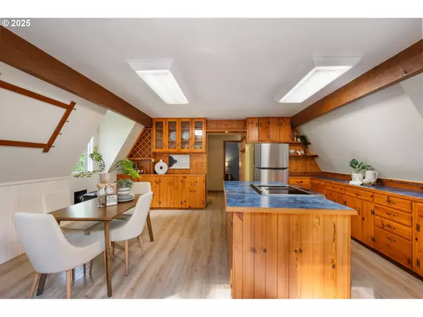 26564 S BURNS RD, Mulino, OR 97042