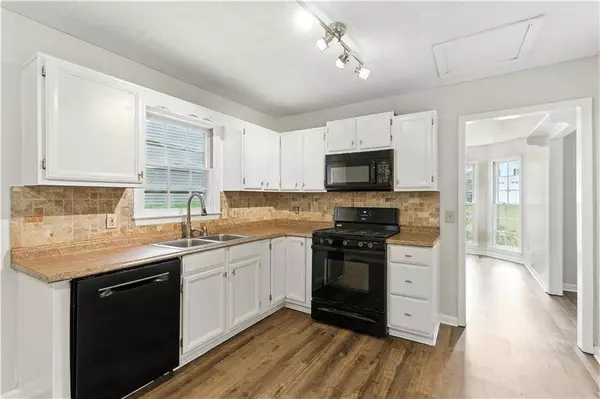 219 Graison Ln, Dallas, GA 30157