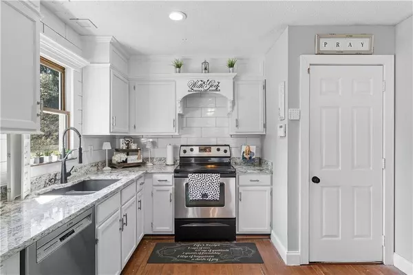 8 Sumer Ln N, Douglasville, GA 30134