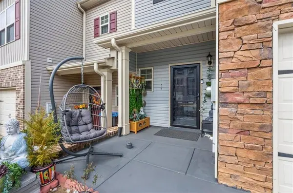 561 Oakside Pl, Acworth, GA 30102