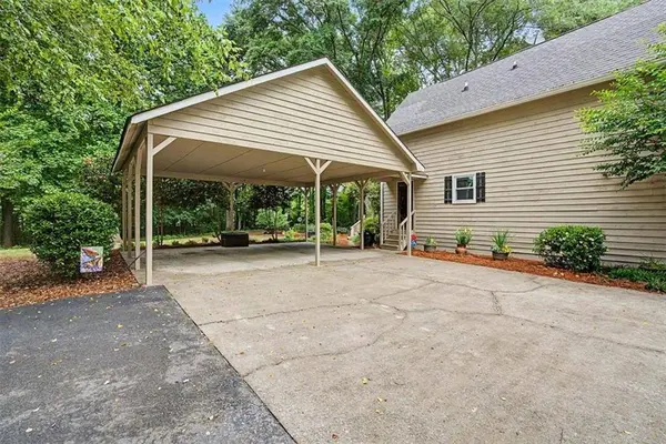 5270 Story Rd, Powder Springs, GA 30127