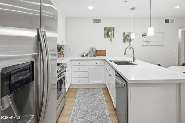 4704 E PARADISE VILLAGE Parkway N #228, Phoenix, AZ 85032