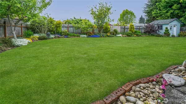 1305 Greenwood LN, Centralia, WA 98531