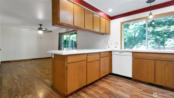2109 Mark ST NE, Olympia, WA 98516