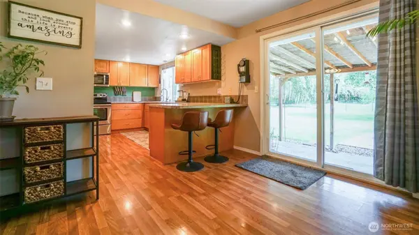 130 Newman Creek RD, Elma, WA 98541