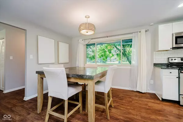 11802 Prairie PL, Carmel, IN 46033