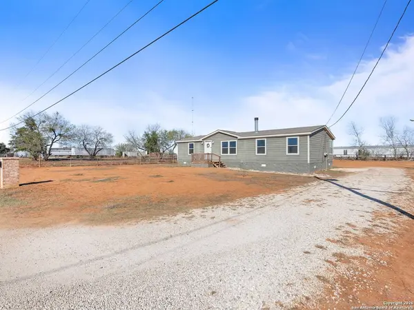 119 Porter Ave., Pearsall, TX 78061