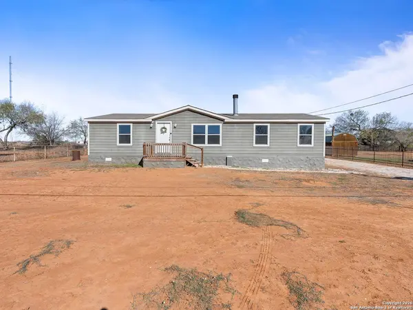 119 Porter Ave., Pearsall, TX 78061