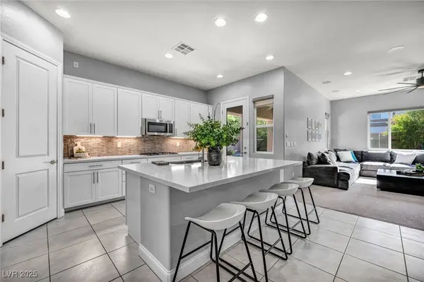 10837 Cowlite AVE, Las Vegas, NV 89166