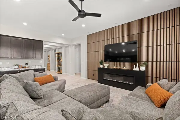 9095 Wing Shadow CIR, Las Vegas, NV 89129