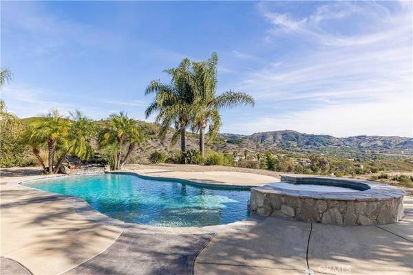 25025 Las Palmeras Dr, Temecula, CA 92590