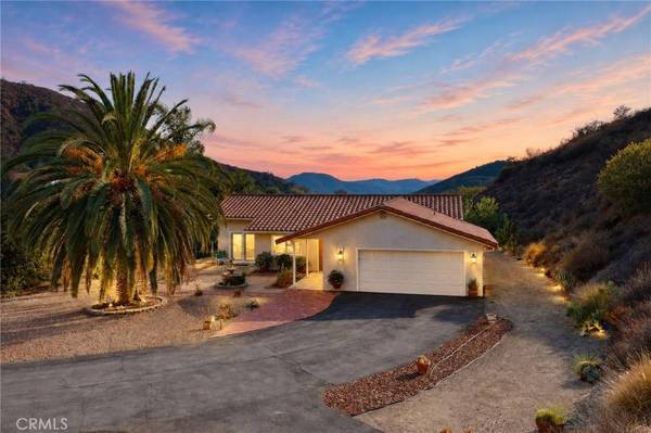 45251 La Cruz Dr